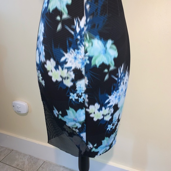 Elie Tahari Floral Sheath Dress with Mesh size 4 - Picture 6 of 8
